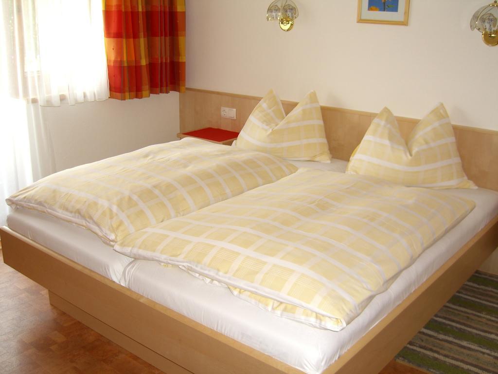 Gaestehaus Hofer Brixen im Thale Δωμάτιο φωτογραφία