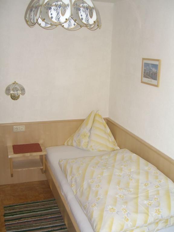 Gaestehaus Hofer Brixen im Thale Δωμάτιο φωτογραφία